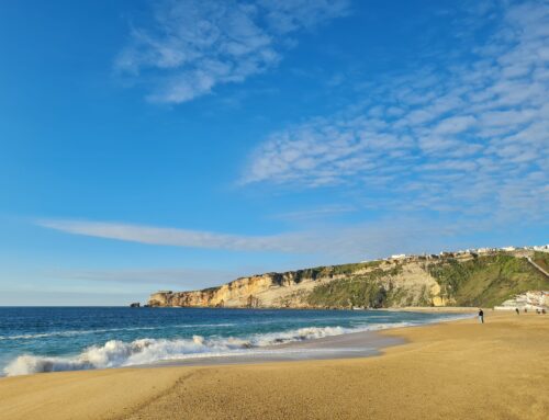 Nazaré: a cidade das ondas gigantes em Portugal