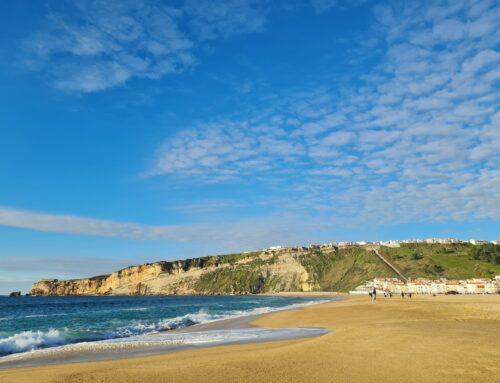 Nazaré: a cidade das ondas gigantes em Portugal